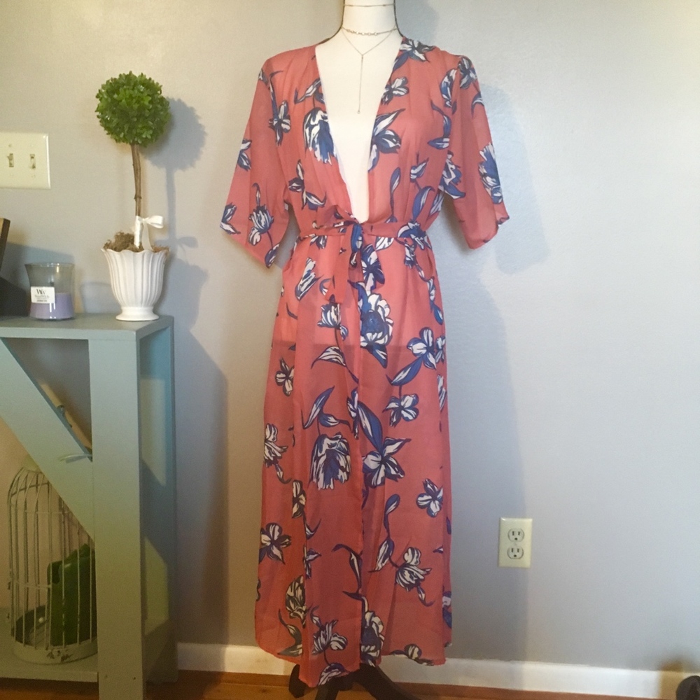 🔆LAST ONE!🔆'Tropics' Blue Floral Getaway Kimono - Picture 5 of 6